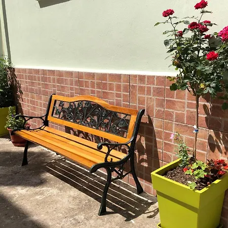 House Gabridora 펜션 Kallirákhi