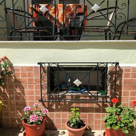 House Gabridora 펜션