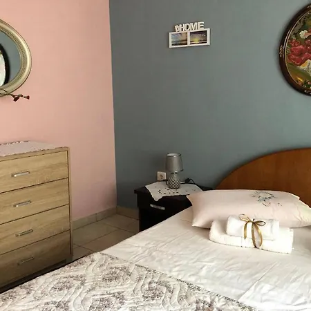 Semesterbostad House Gabridora *